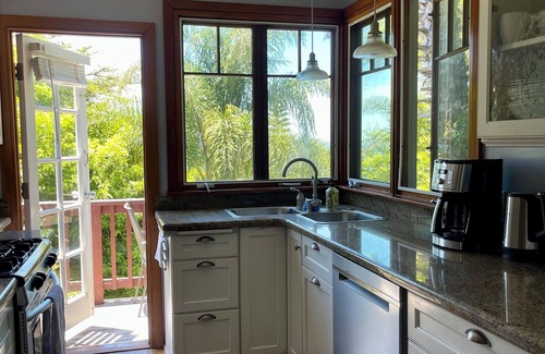 South Laguna Cottage | Ocean View Laguna Beach Cottage, Private Garden 600 Feet to Thousand Steps Beach
