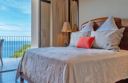 Playa Flamingo Condo | Ocean View Luxury Condo at Flamingo Towers