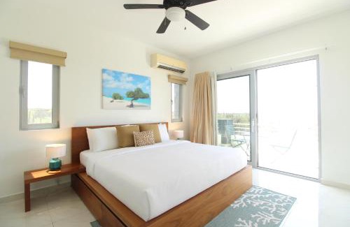Alto Vista Apartment | Ocean View Mansion 8 min to Palm Beach