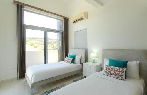 Alto Vista Apartment | Ocean View Mansion 8 min to Palm Beach
