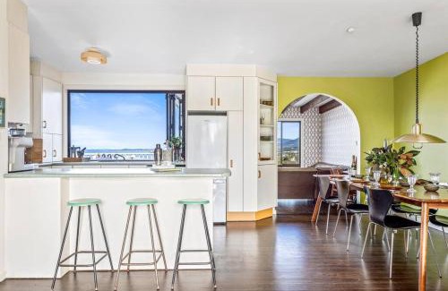 Austinmer House | Ocean View Oasis Austinmer