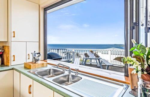 Austinmer House | Ocean View Oasis Austinmer