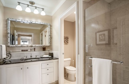 Seven Mile Beach Condo | Ocean View Residence 708 Located at The Ritz-carlton by Redawning