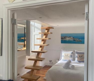Kemptown Apartment | Ocean View Retreat