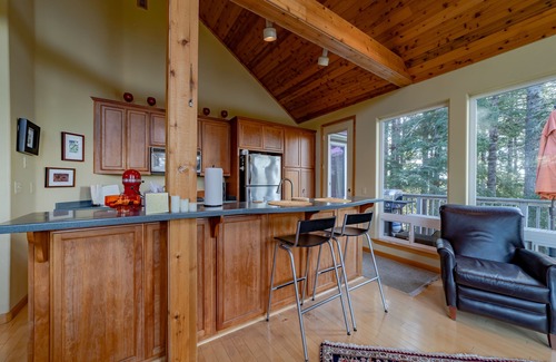 Shelter Cove House | Ocean View Retreat Deck, Grill, Sauna, Exercise Room, Fireplace, & Free WiFi