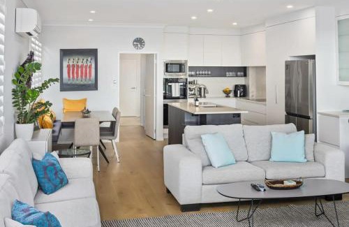 Kohimarama House | Ocean View Spacious 5BR Retreat for Families