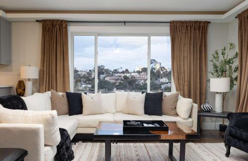 Middletown House | Ocean Views and City Oasis House