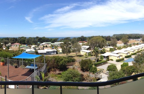 Red Head Apartment | Ocean Views from The Cove