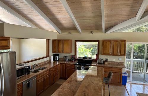 Waialee Villa | Ocean views, indoor and outdoor brilliance!