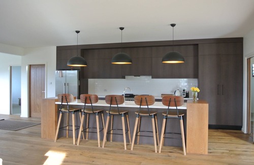 Emerald Beach House | Ocean views, Kangaroos and a Beach House Getaway in the ideal destination.