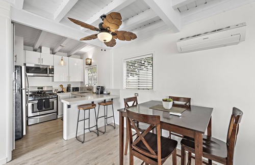 Laguna Beach Villa | Ocean views, listen to waves, stroll to main beach SH 2