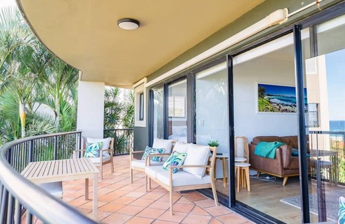 Mermaid Waters Apartment | Ocean Views - Magic Mountain