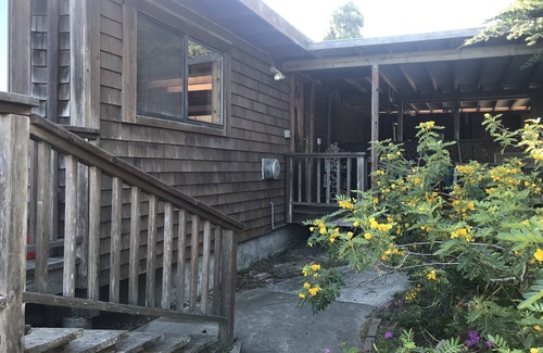 Marin County House | Ocean Views/Private Parking/Full size gas Range/Oven