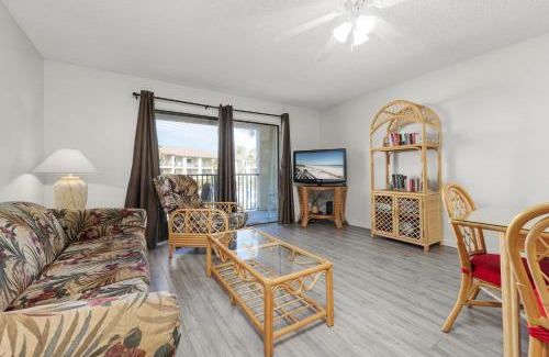 St. Augustine Beach Apartment | Ocean Villas 107