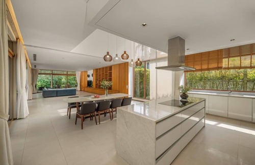 Ngu Hanh Son Villa | Ocean Villas Beach Resort