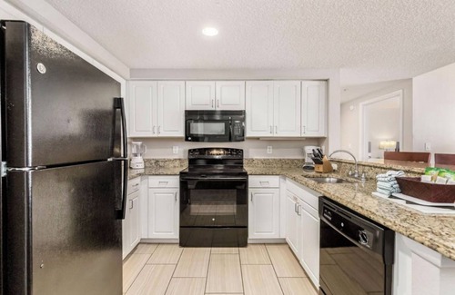 Brush - Stewarts Resort | Ocean Walk 1 BR DELUXE, Sleeps 4, Next to Bandshell, Pier, Ocean Walk Village!