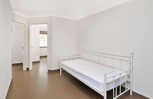 Abbey House | Ocean Walk Abbey - Situated in Abbey, this holiday home is a moment's walk from the beautiful Abbey