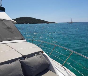 Porto-Vecchio Boat Rental | Ocean Yacht Trawler - Le Caloa