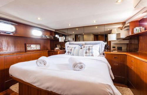Porto-Vecchio Boat Rental | Ocean Yacht Trawler - Le Caloa