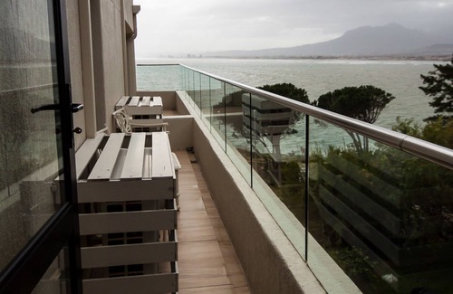 Mountainside House | Oceana Palms Luxury Guest House
