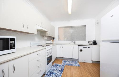 Forster Apartment | Oceancrest 9
