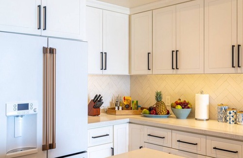 Buzzards Apartment | Oceanfront 3bd Residence Wordclass Amenities
