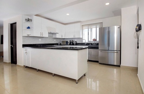 Zona Hotelera Norte House | Oceanfront Oasis at Peninsula Grand 13B