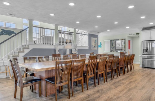 Sandbridge House | Oceanfront/11 bds/33 PPL/Indoor Pool