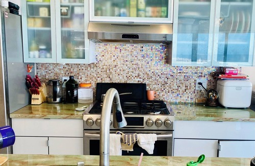 Long Beach Condo | OCEANFRONT 2BR LUXURY CONDO WITH BALCONY-RITZ CARLTON STYLE! Pool,Sauna,Parking