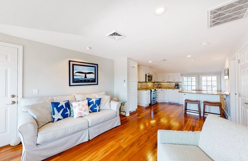Harwich Port Condo | Oceanfront, 2nd-floor condo with stunning view - steps to Bank Street Beach