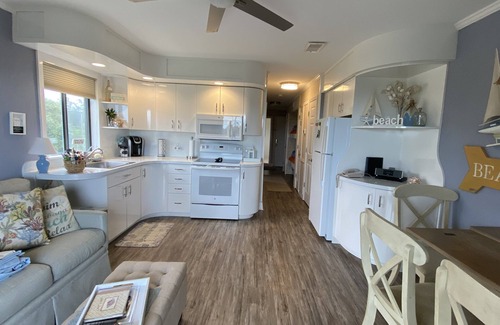 Folly Field Condo | oceanfront, 2nd floor corner condo well stocked & super clean