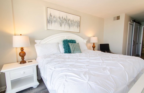 Myrtle Beach Resort | Oceanfront 3 Bedroom Penthouse + Official On-Site Rental Privileges