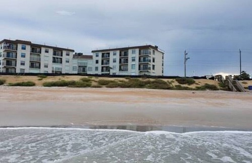 Glenwood Condo | OCEANFRONT 3BR/2BA sleeps 8. Updated amenities, with balcony. Beach & pool view.