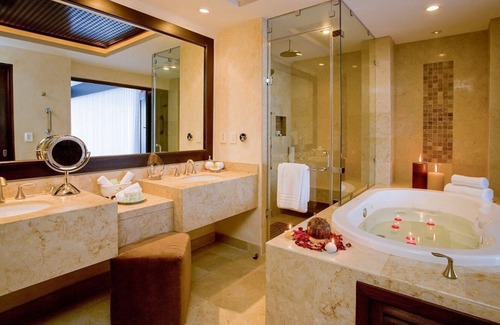 Amapas Resort | Oceanfront 3BR Penthouse, 5 Star Garza Blanca Gated Resort, 13-20Dec2025 & more!