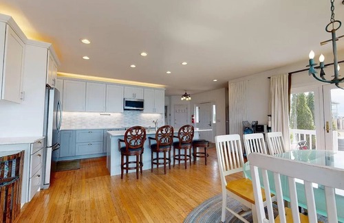 Mid-Coast and Islands House | Oceanfront 4 bed, 3 bath colonial beach home, right on Casco Bay!