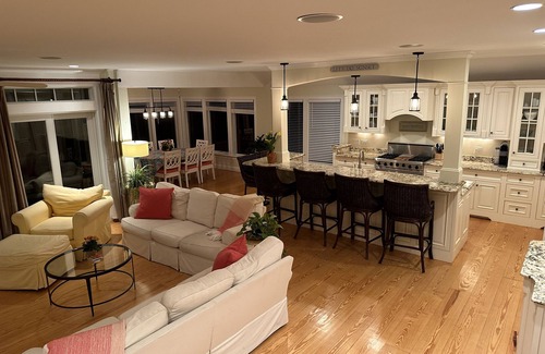 Barnstable House | Oceanfront 5BR/5BA Home directly on it's own private beach-Weekly bookings only