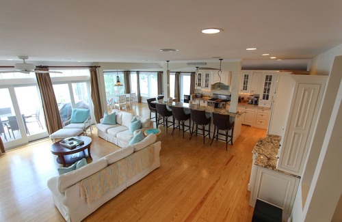 Barnstable House | Oceanfront 5BR/5BA Home directly on it's own private beach-Weekly bookings only