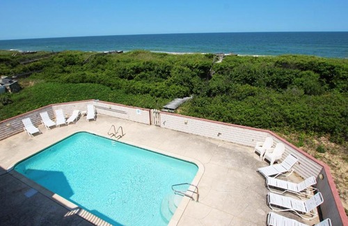 Pine Island House | OCEANFRONT, 7 BRs, Ocean Views, Pool table, Pool, Private Beach Access, PI26, Atlantis