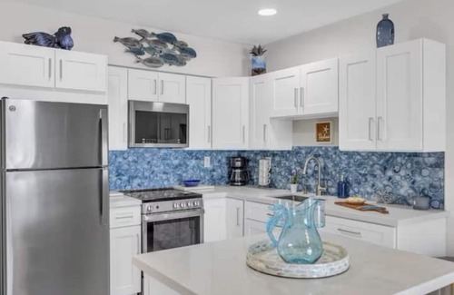 Marathon Condo | Oceanfront and Sunrise Views!