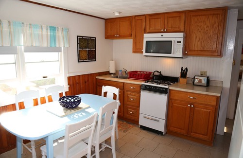 Sandwich Cottage | Oceanfront Beach Cottage Views of Cape Cod Bay and Canal