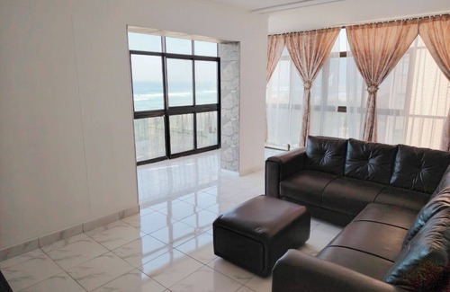 Amanzimtoti Apartment | Oceanfront Bliss in Amanzimtoti