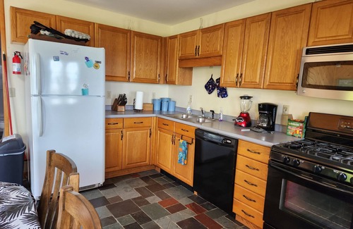 Surry Cottage | Oceanfront Cape on Newbury Neck, Surry. Stunning Views of Acadia Nat'l Park