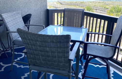 Fernandina Beach Condo | Oceanfront Condo recently renovated with 2 KING Beds, Pool & Wifi