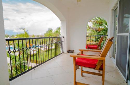 Punta Cancun Apartment | Oceanfront condo at voted best Cancun sandy beach
