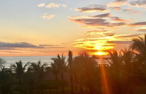 Barrio Los Faroles Condo | Oceanfront Condo