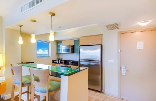 Sunny Isles Beach Condo | Oceanfront Condo in a Hotel Resort with Vacation Amenities near Aventura Mall