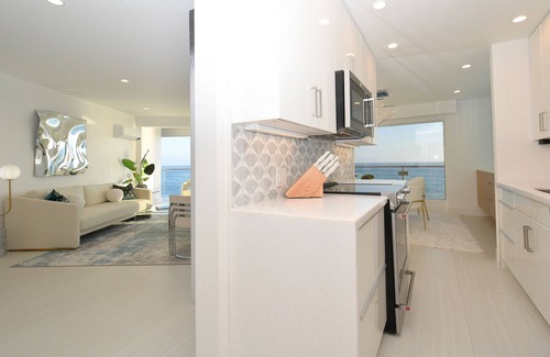 South Laguna Condo | Oceanfront condo located at the end of Table Rock in Laguna Beach!