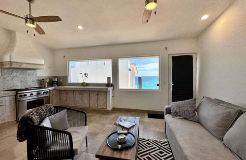 Buenavista Apartment | Oceanfront Condo, Patio and shared Pool Casita Mar y Sol