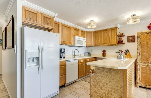 Punaluu Condo | Oceanfront Condo: Stunning Sunrise & Ocean Views