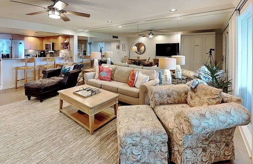 Sawgrass Condo | Oceanfront Condo with Balcony, Pool and Beach Access